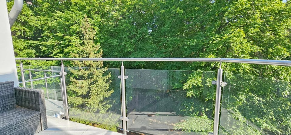 HolidayHomePL Apartament dwupoziomowy przy plaży z 2 balkonami, 2 łazienkami Apartment in Miedzyzdroje