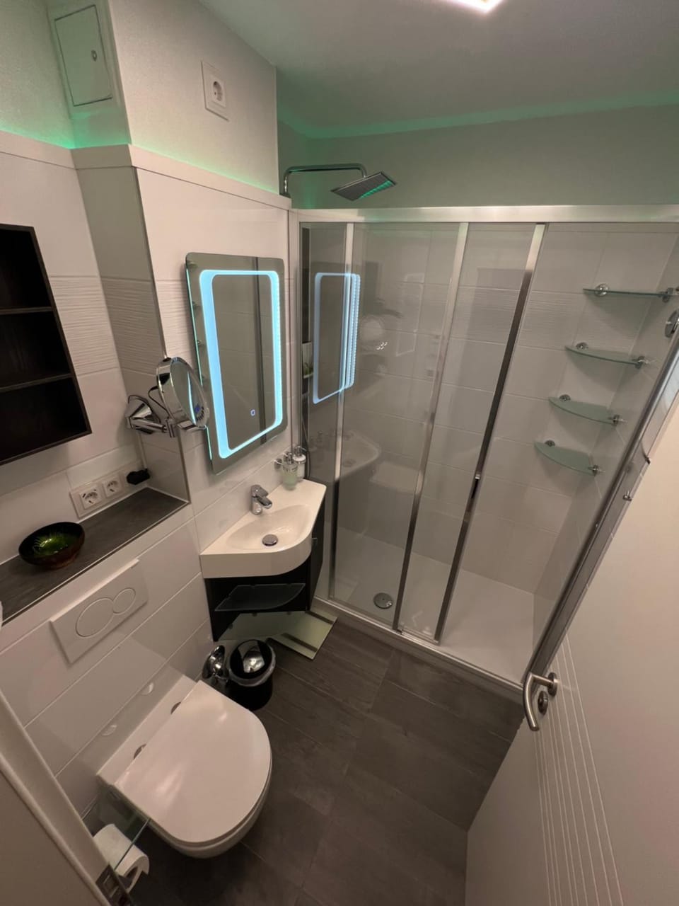 Shower, Toilet, Bathroom