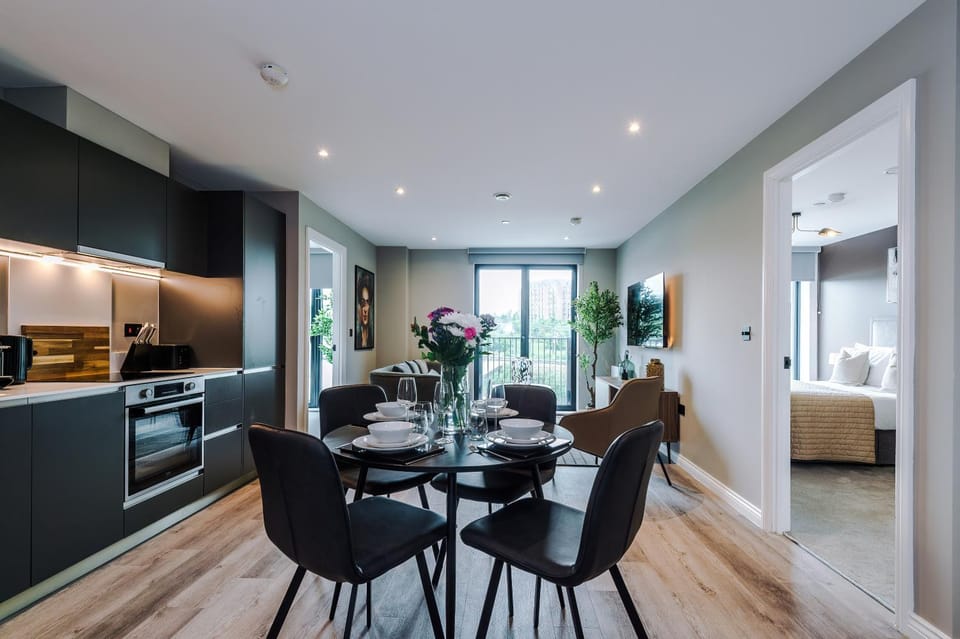 Stylish Leeds City Centre Flat - Free Parking Apartment in Leeds