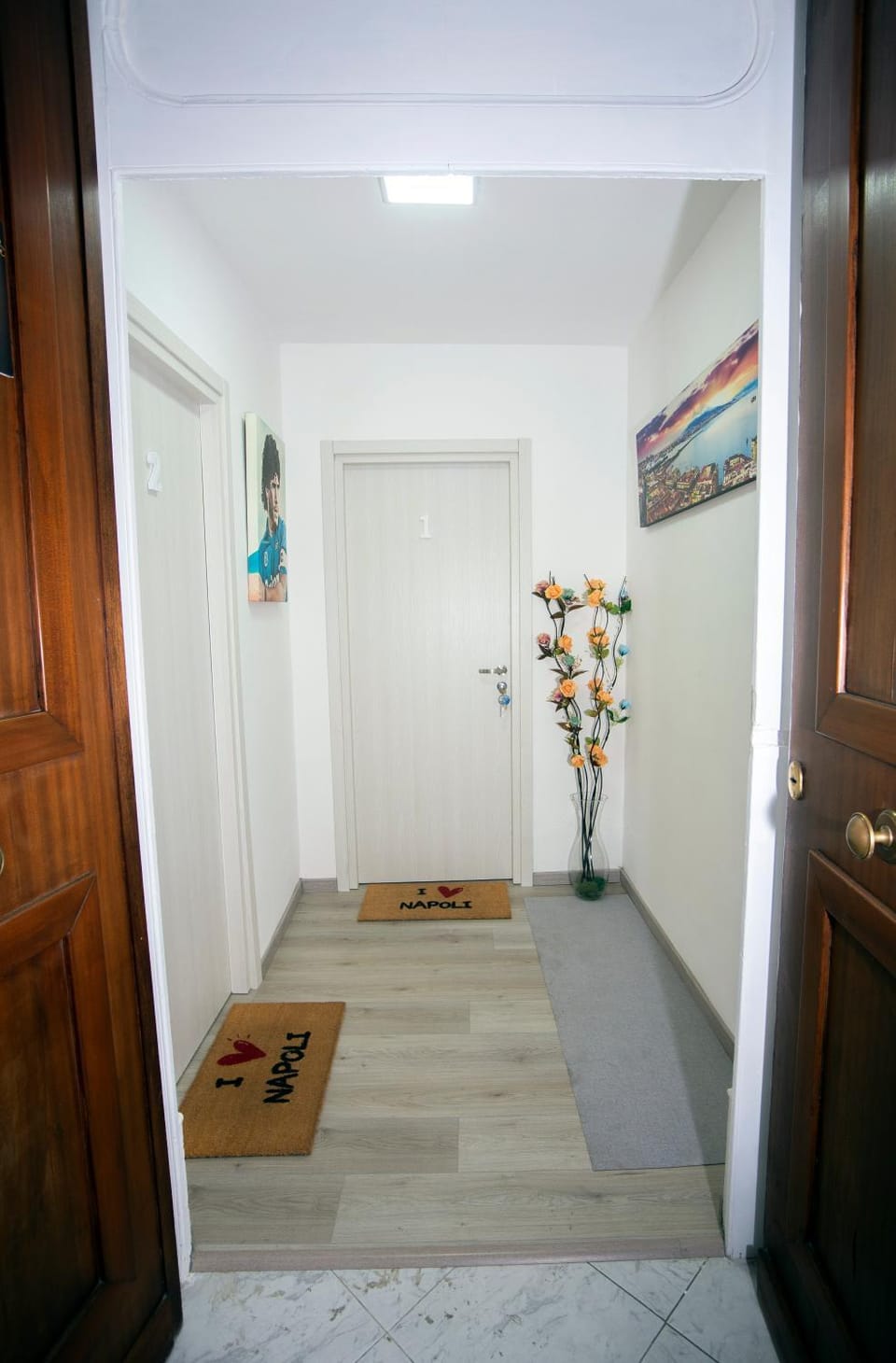 Facade/entrance, Balcony/Terrace