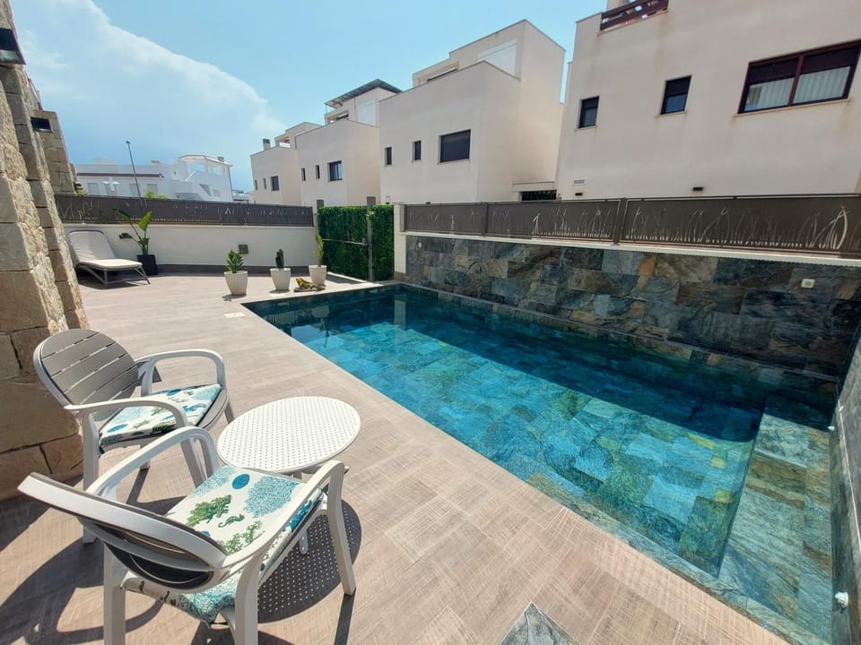 Pool view, Swimming pool