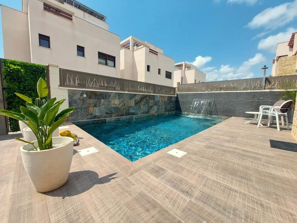 Pool view, Swimming pool