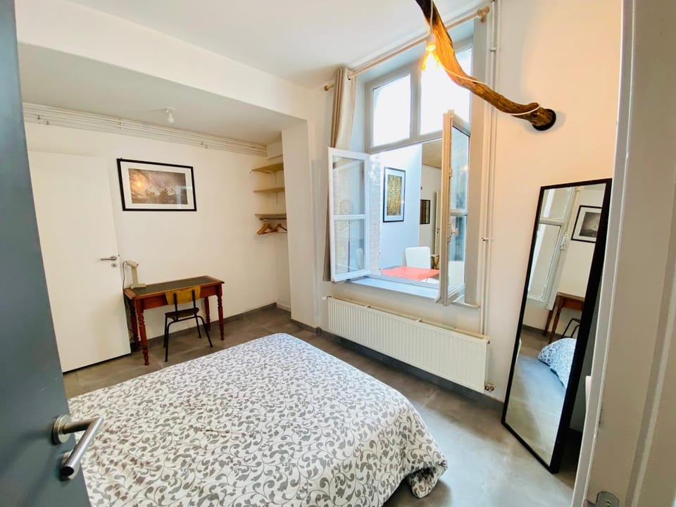 Bed, Photo of the whole room, Bedroom