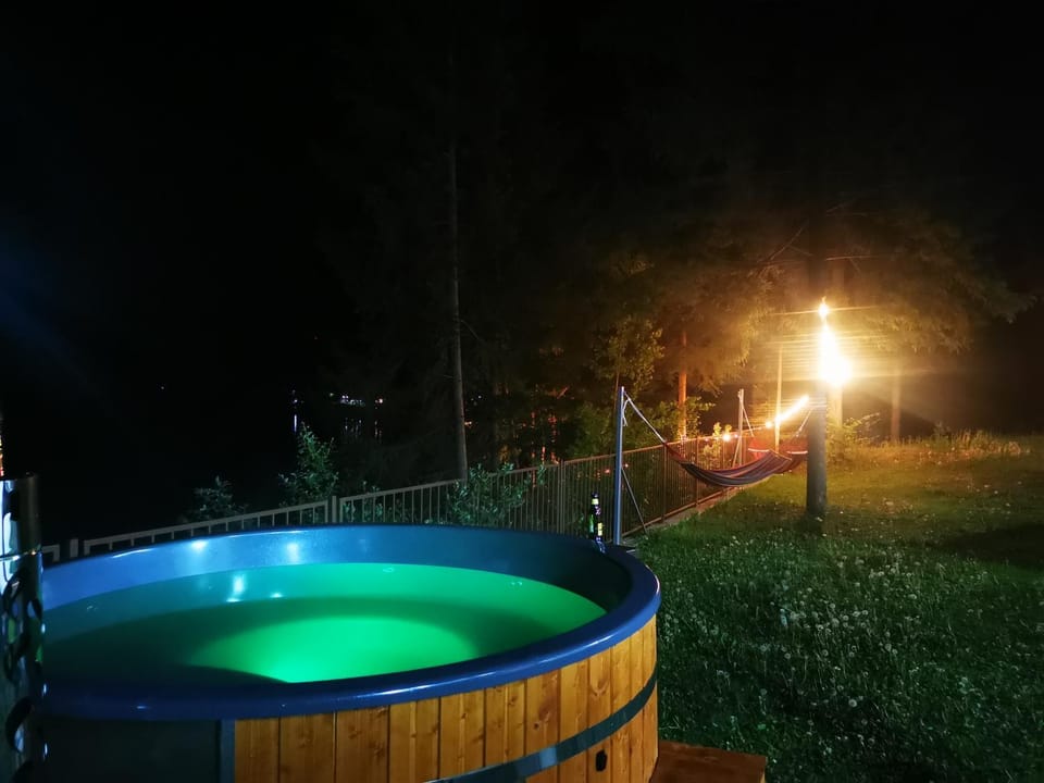 Night, Natural landscape, Hot Tub, Swimming pool