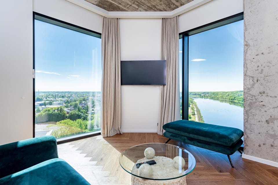TV and multimedia, View (from property/room), Seating area