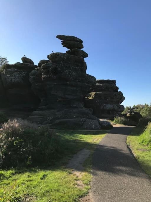 Nearby landmark, Natural landscape, Landmark view