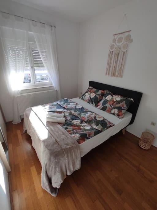 Anthurium - SelfCheckIn - Nomad Apartment in City of Zagreb