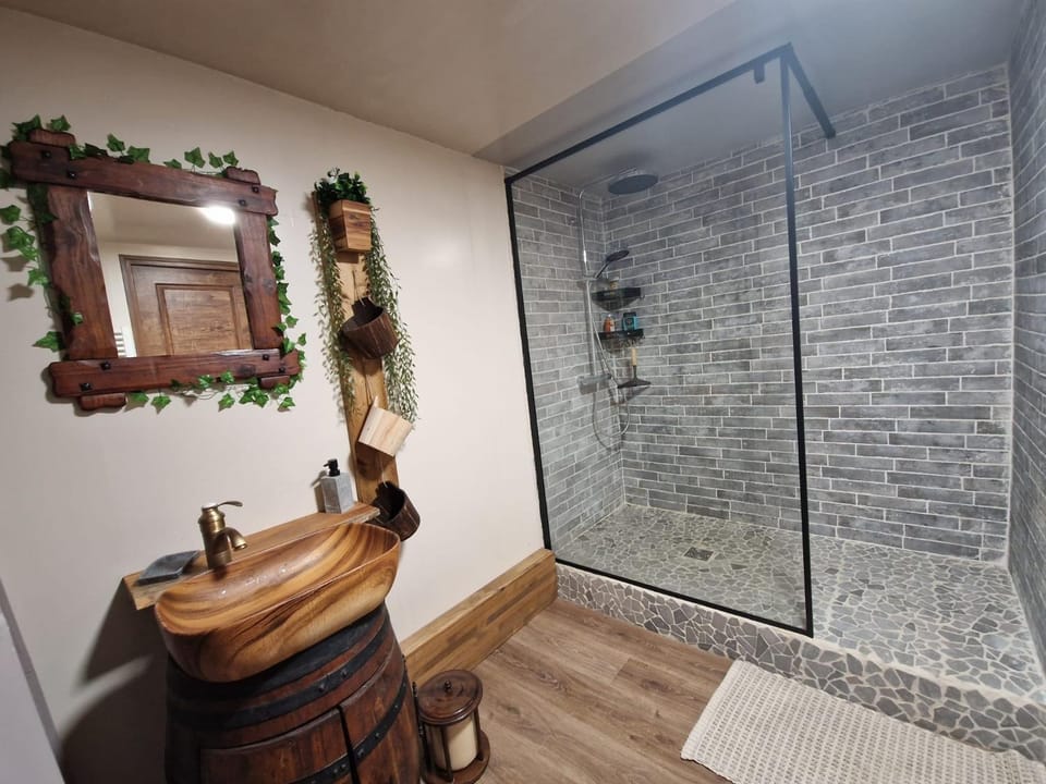 Shower, Bathroom