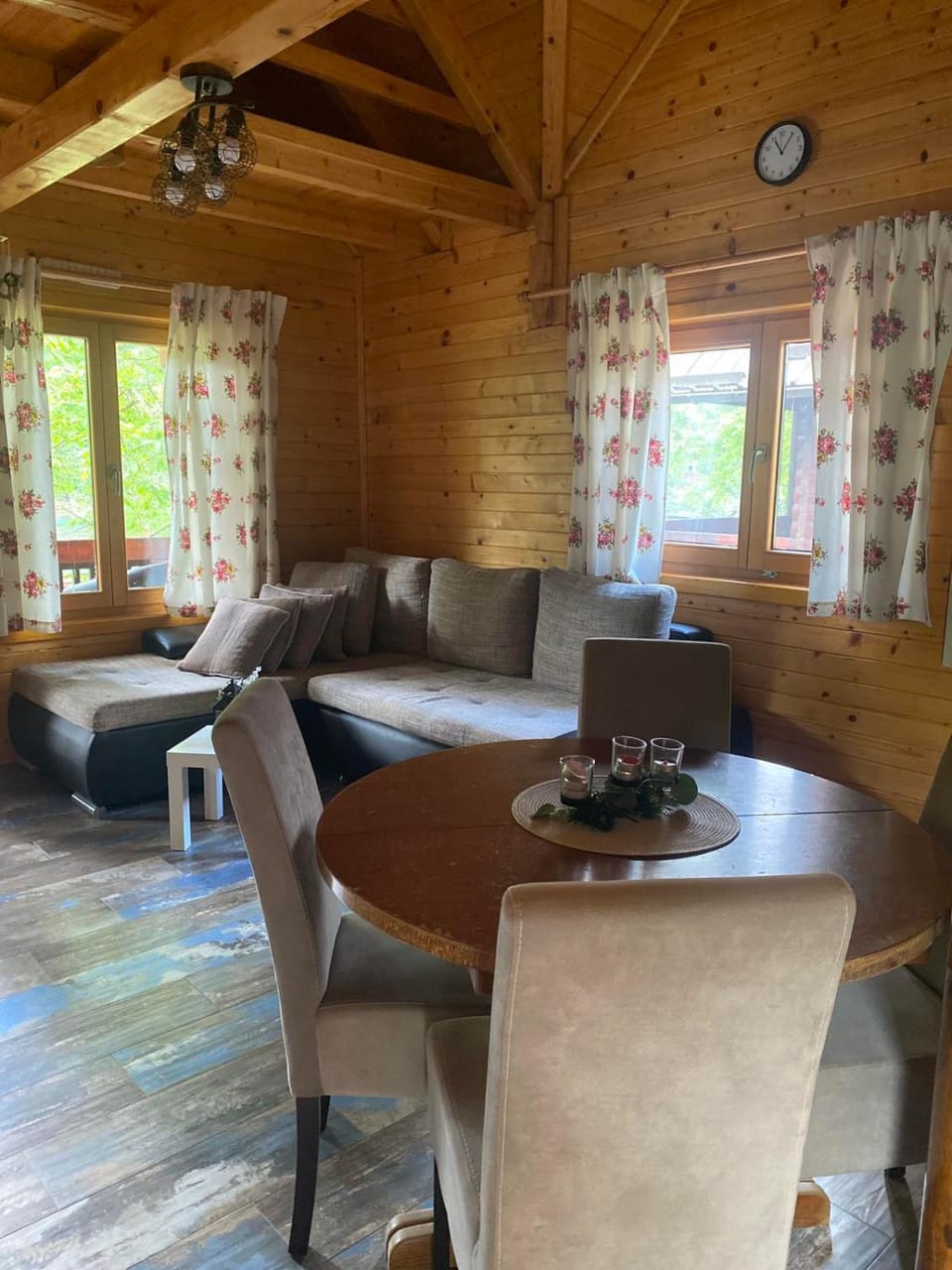 Drinski Maldivi 2 House in Zlatibor District, Serbia