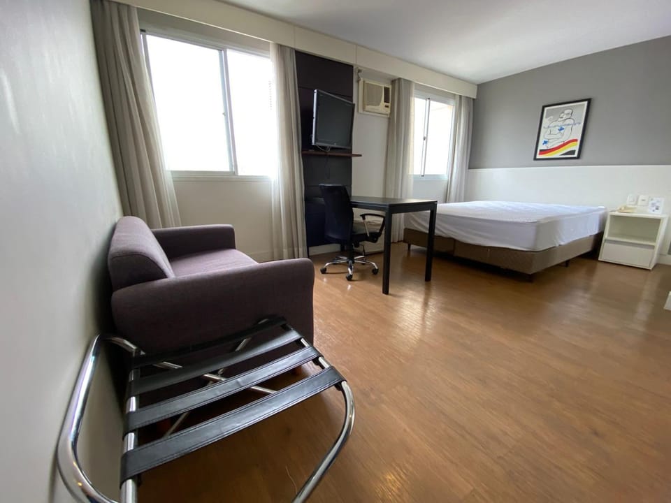 Flat no Hotel Mercure Vila Olímpia - SEM CAFÉ - Acomodação Particular Apartment in Sao Paulo City