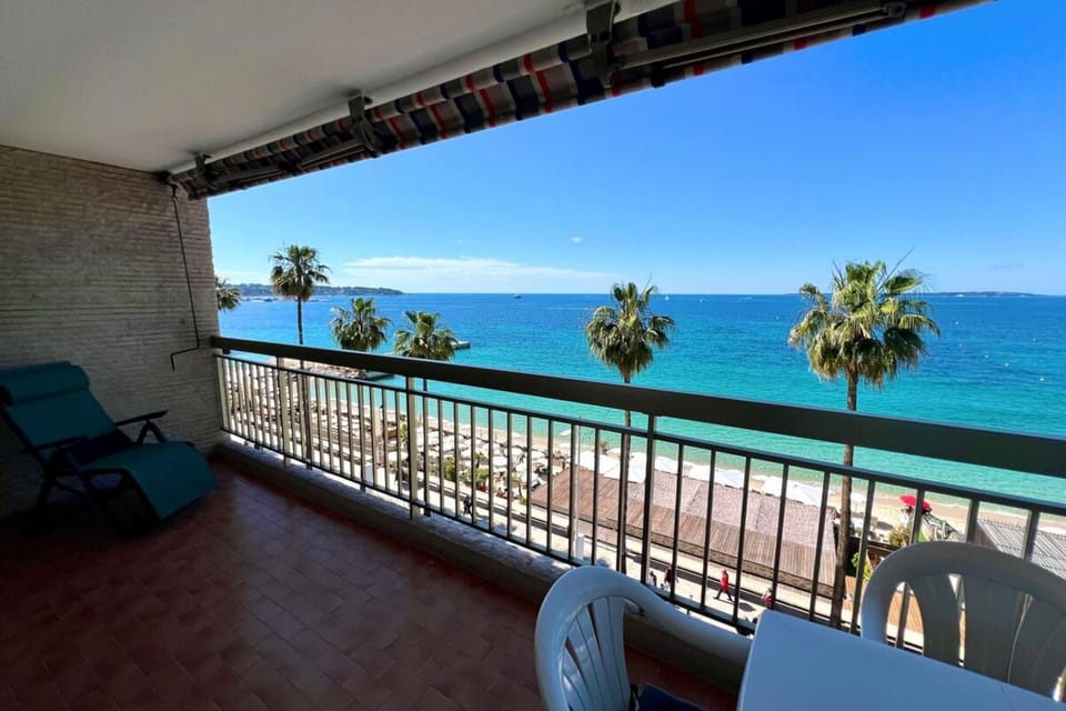 Juan les Pins - Sea View - 4 people - Parking Apartment in Antibes