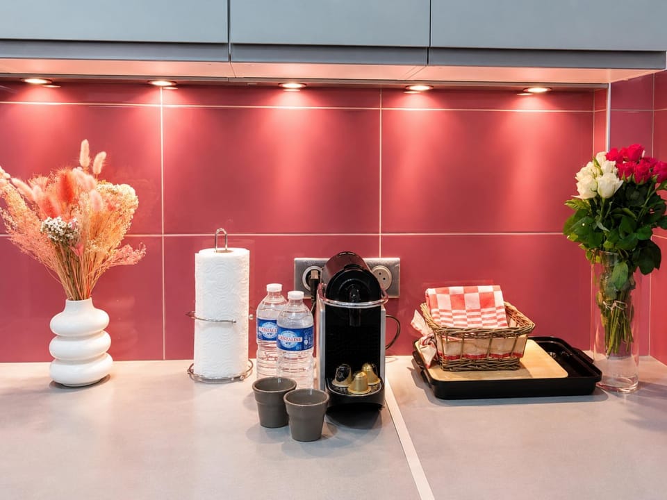 Coffee/tea facilities, kitchen