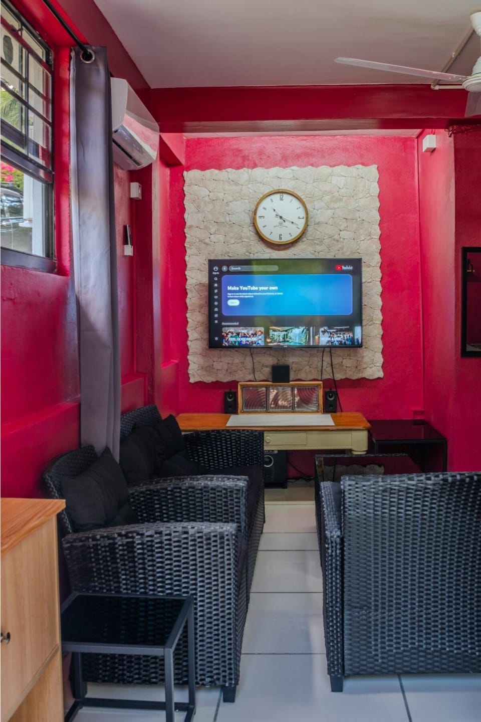 Communal lounge/ TV room, TV and multimedia, Living room