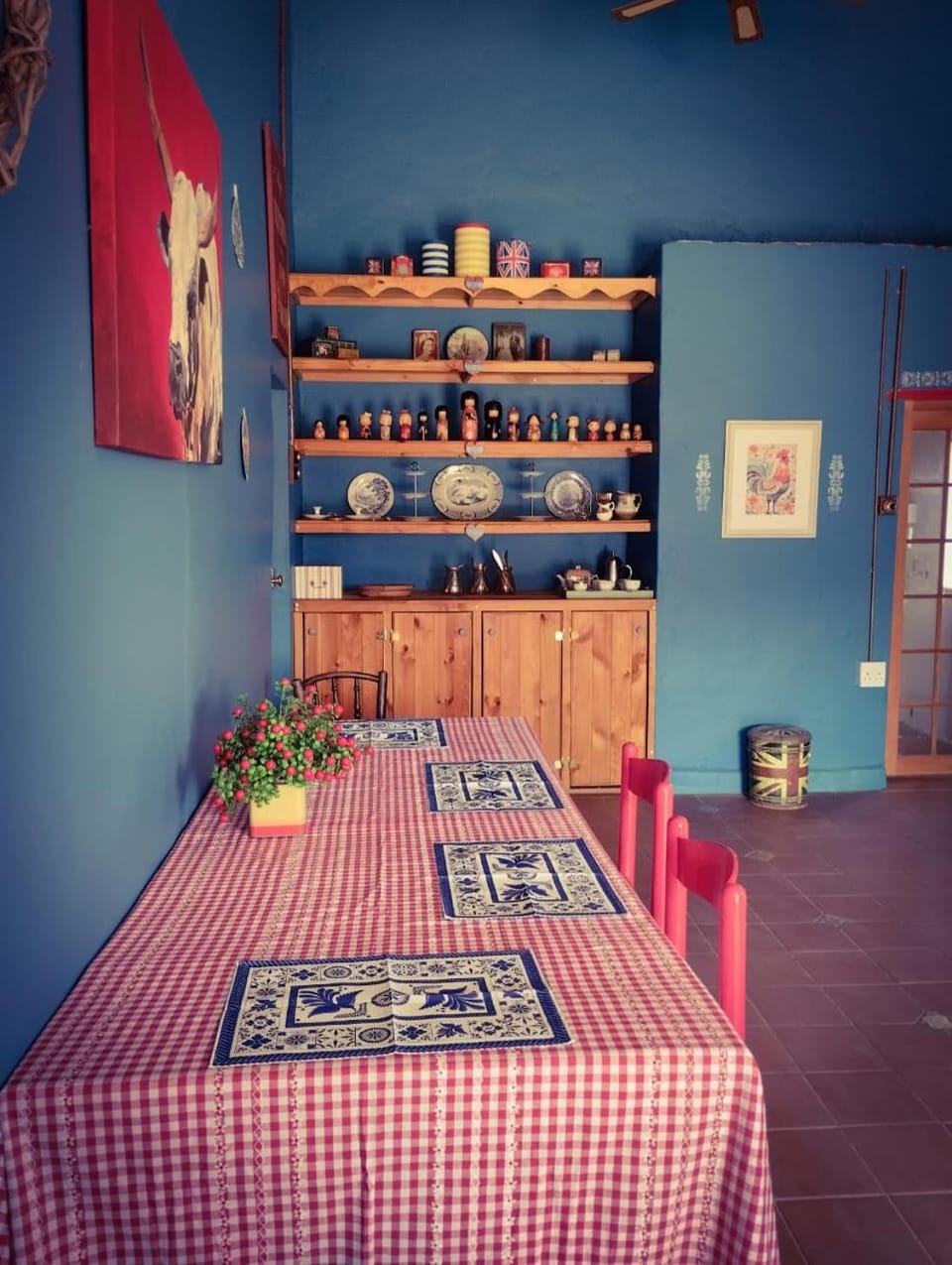 Romantic Vintage Cottage, Views across vineyards. House in South Africa