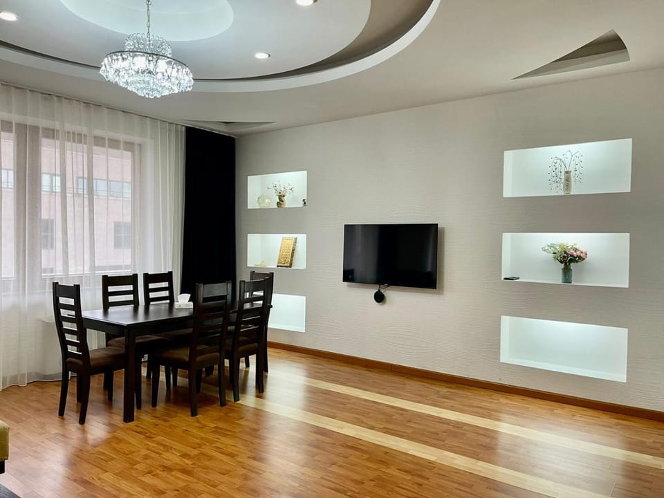 Northern Avenue , Luxury & Spacious apartment + Open Balcony with a Stunning City View , CITY CENTER Apartment in Yerevan
