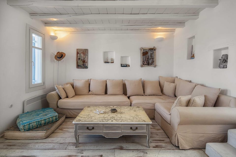 Dewdrop House, Livadi Serifos House in Milos