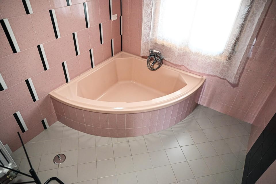 Bathroom, Bath