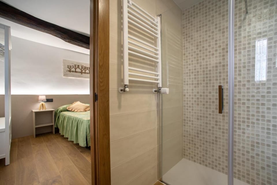 Shower, Bathroom, Bedroom