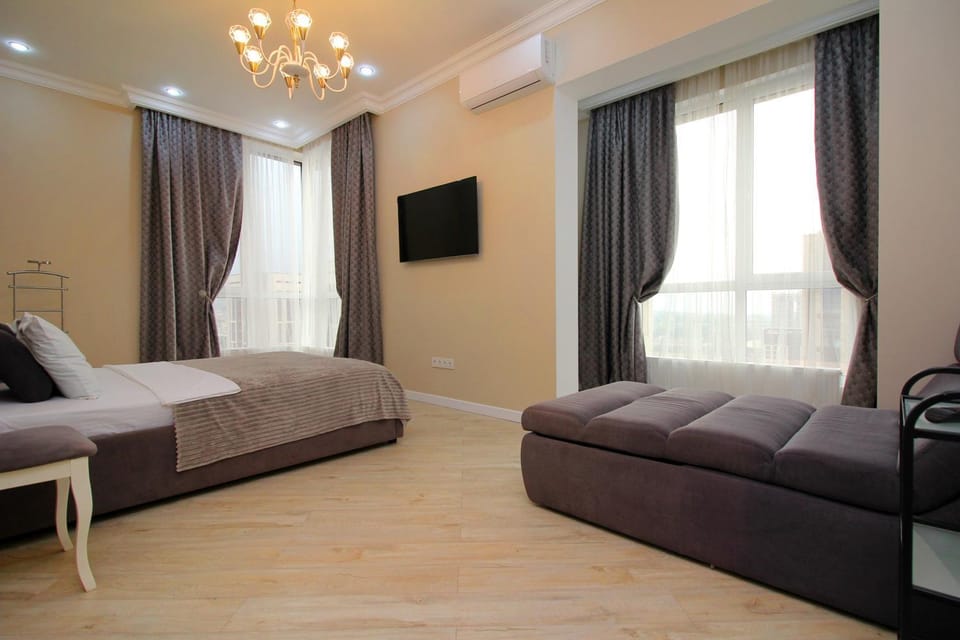 Вид на горы! 3-комнаты 2-спальни Apartments Comfort City Apartment in Almaty