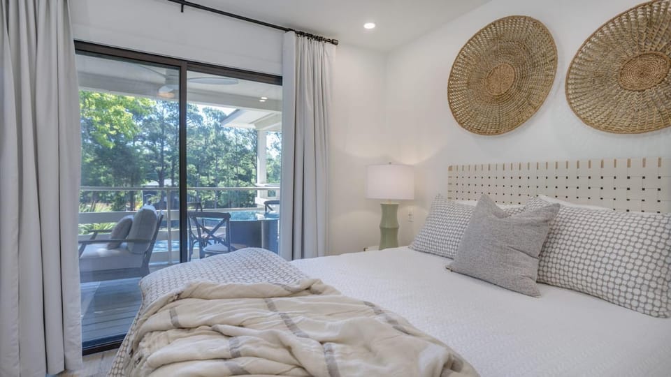 Walk to the Beach Contemporary Coastal Villa Fully Remodeled Spring 2024 Expansive Balcony Villa in Hilton Head Island