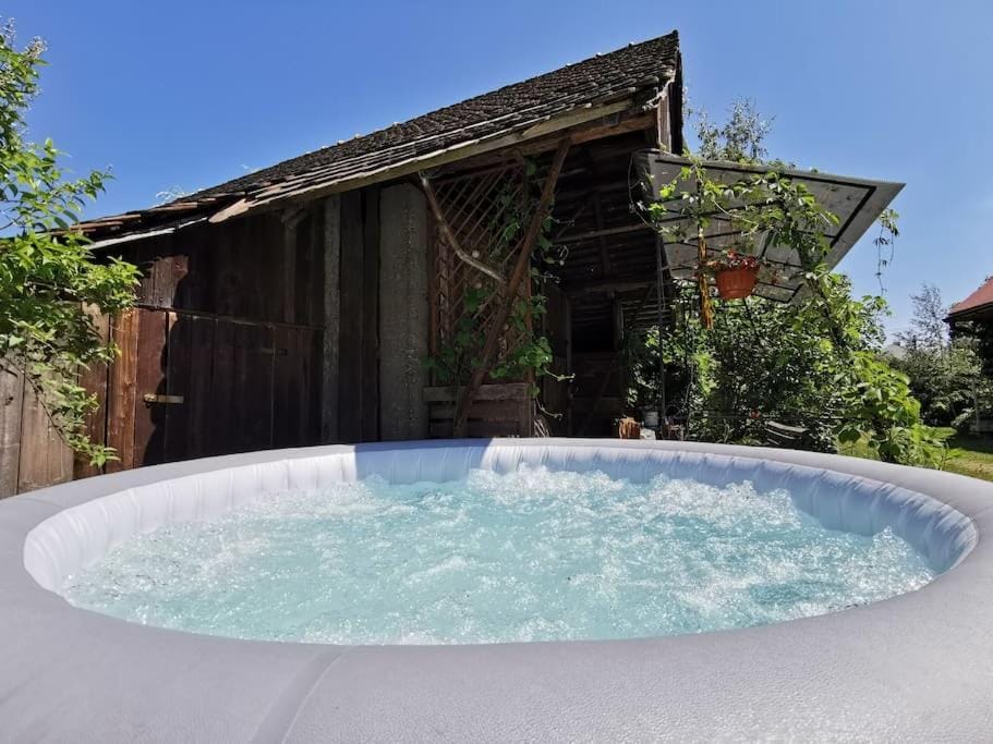 Garden, Hot Tub