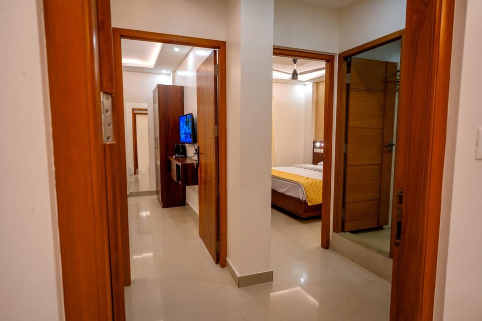 Bed, TV and multimedia, Photo of the whole room, Bedroom, wardrobe