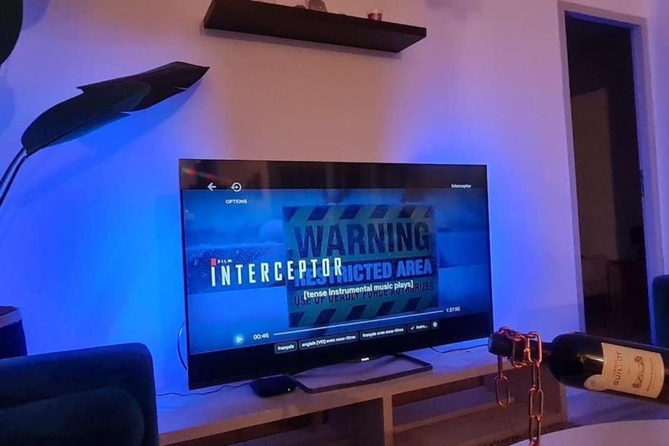 Communal lounge/ TV room, TV and multimedia