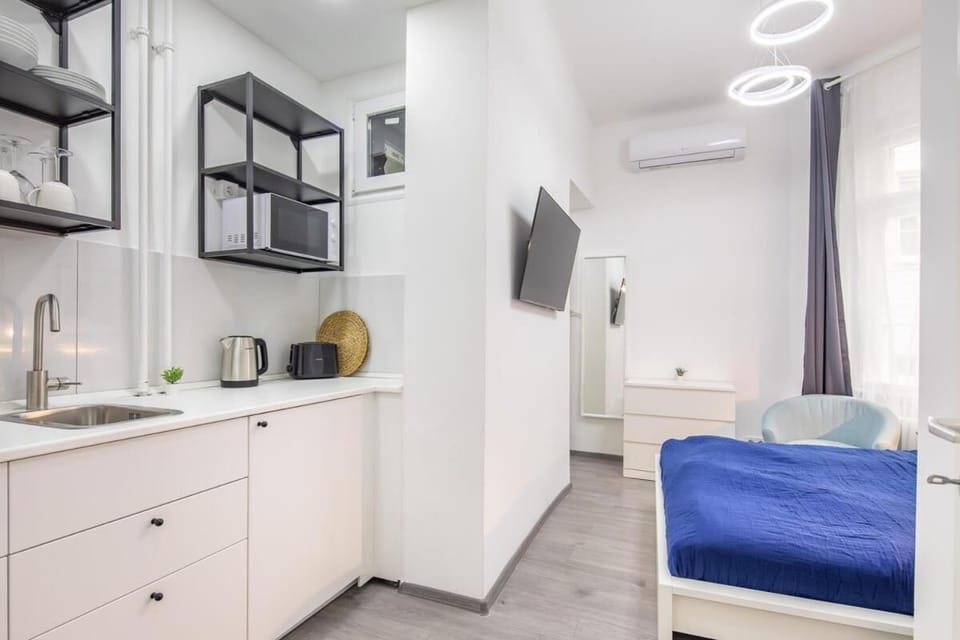 Super Central Mini Studio Apartment in Budapest