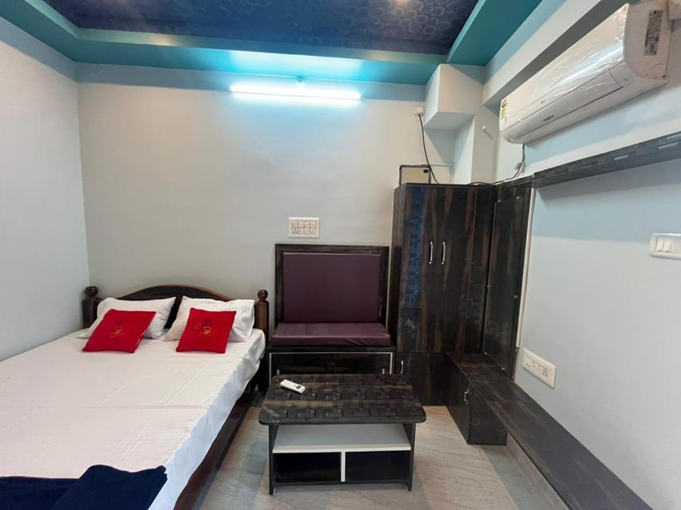 TV and multimedia, Bedroom, air conditioner