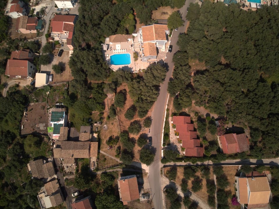 Property building, Area and facilities, Area and facilities, Area and facilities, Swimming pool, Parking
