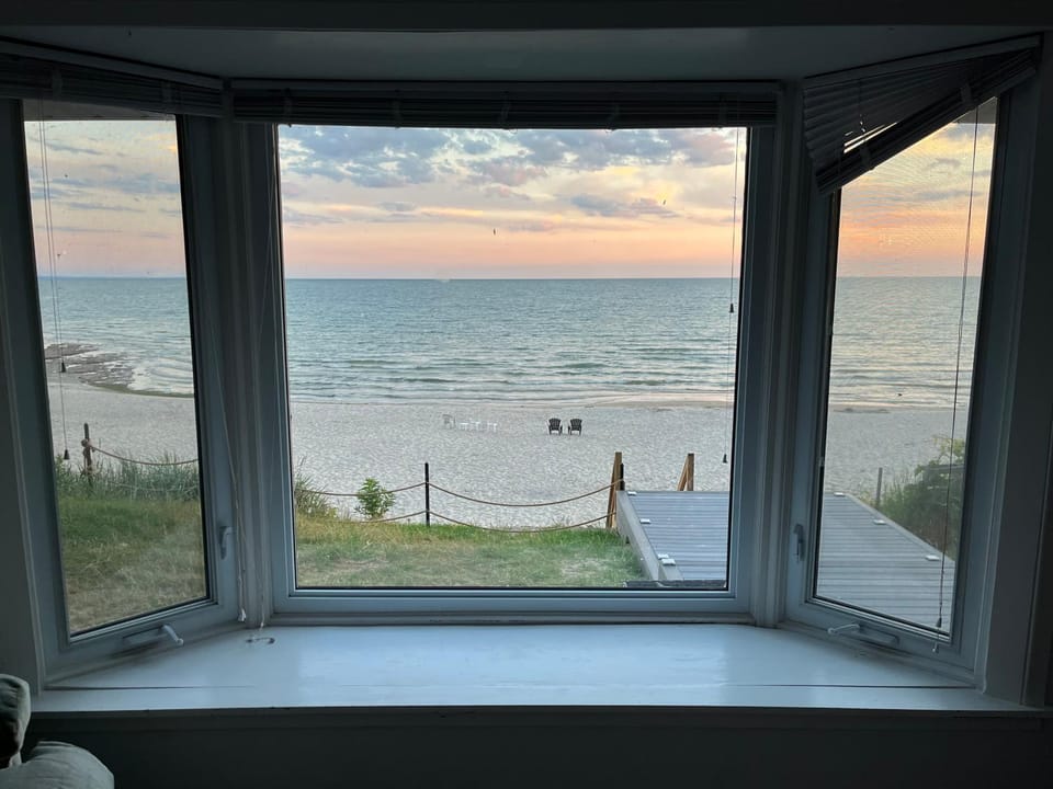 Luxury Beach House with stairs to a Private Sandy Beach! House in Lake Erie