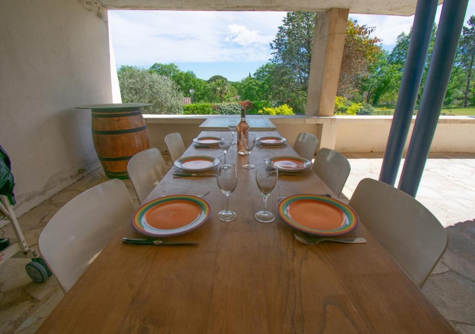 Patio, Natural landscape, Dining area