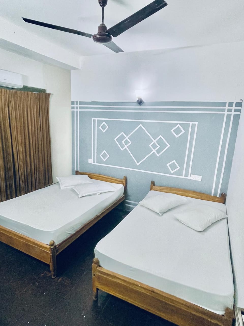 EESTEE Canal Hotel in Colombo