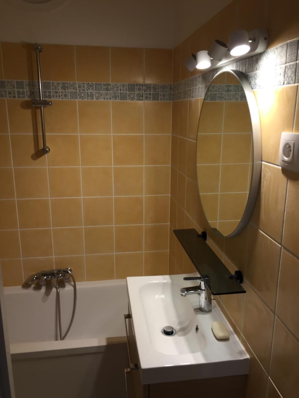 Proche du Château de Versaillles une Chambre avec Jardin Apartment in Versailles
