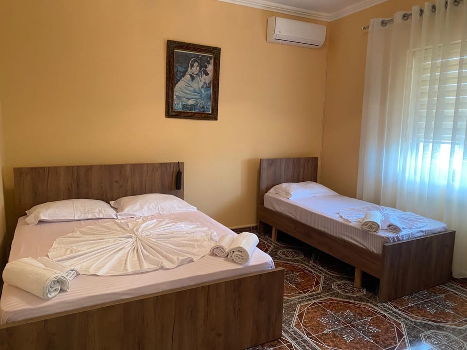 Bed, Bedroom, towels, air conditioner