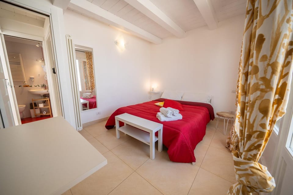 Bed, Photo of the whole room