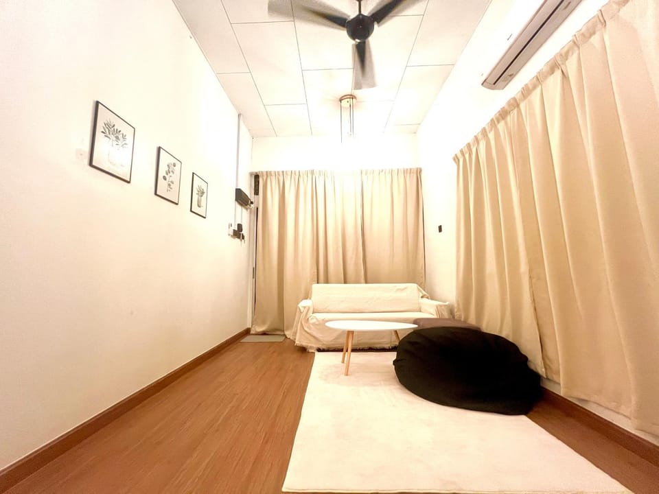 Quayside Cove Homestay - Corner House, Shah Alam Rimbayu Bandar Saujana Putra House in Selangor, Malaysia
