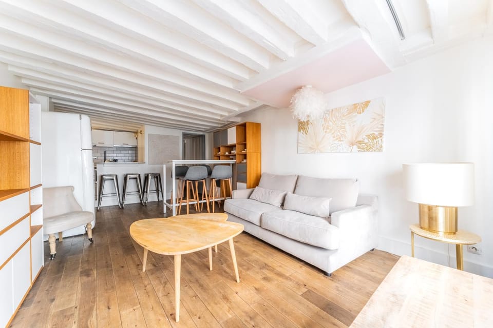 Charming Flat Montorgueil Apartment in Paris