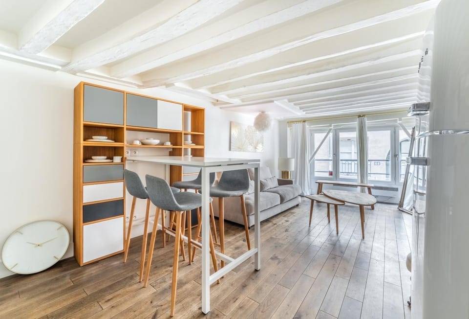 Charming Flat Montorgueil Apartment in Paris