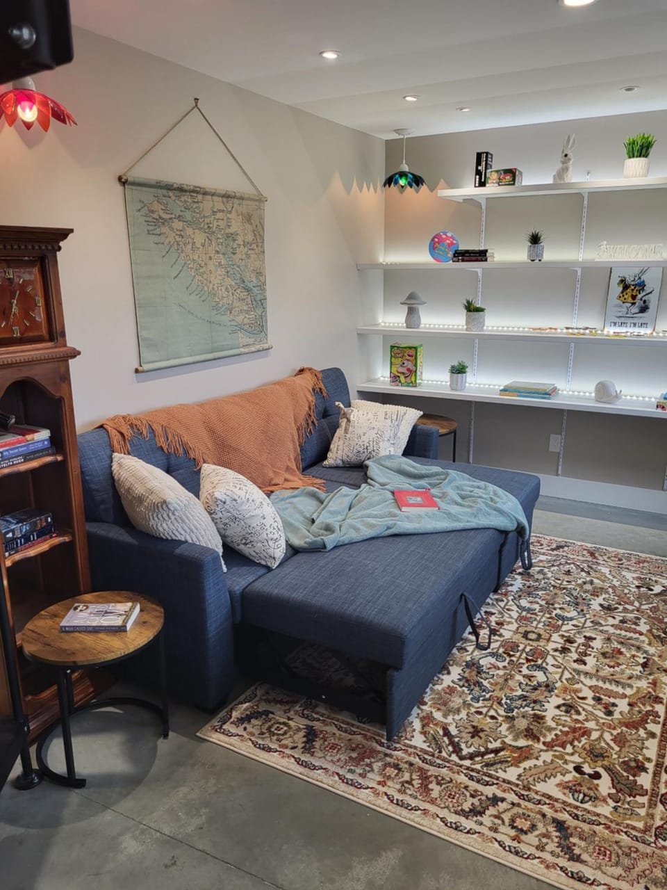 Living room, Seating area