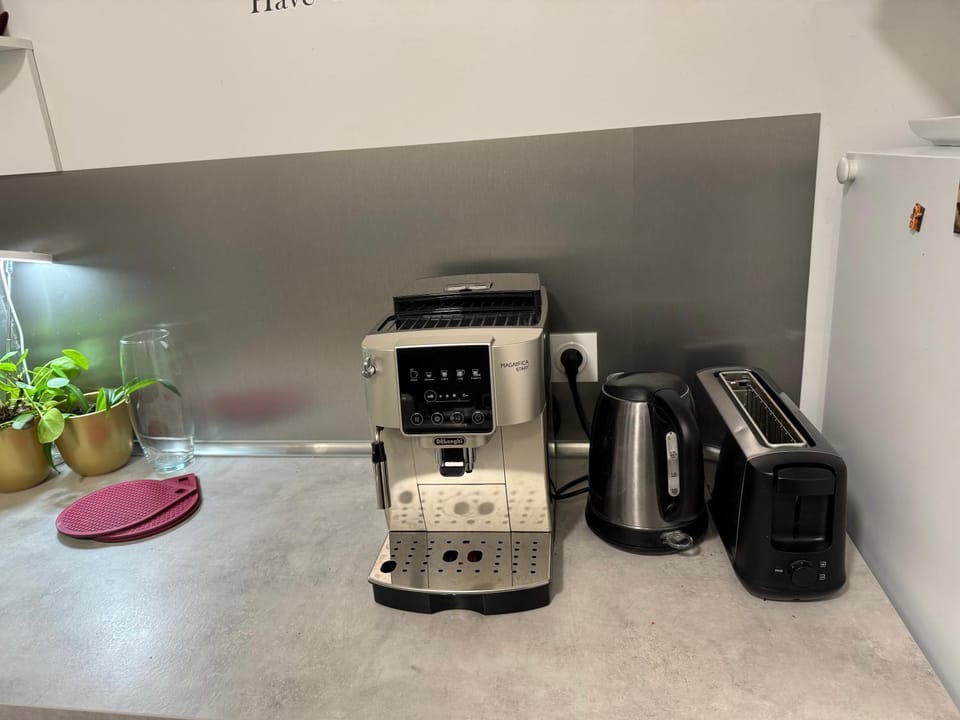 Coffee/tea facilities, Kitchen or kitchenette, toaster