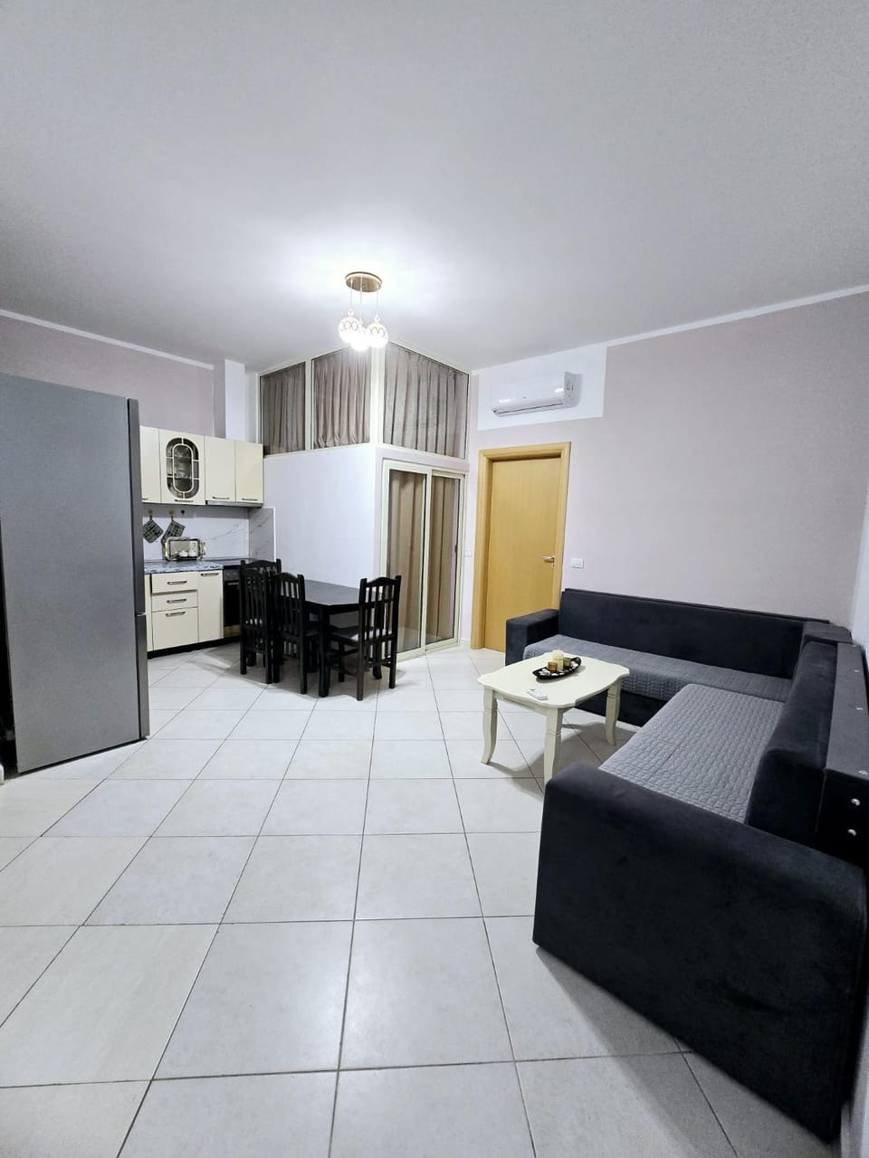 Kitchen or kitchenette, Living room