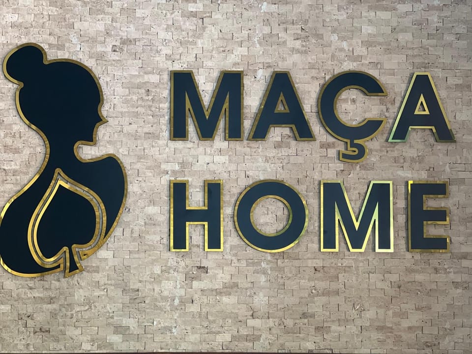 Property logo or sign, Logo/Certificate/Sign, Text overlay