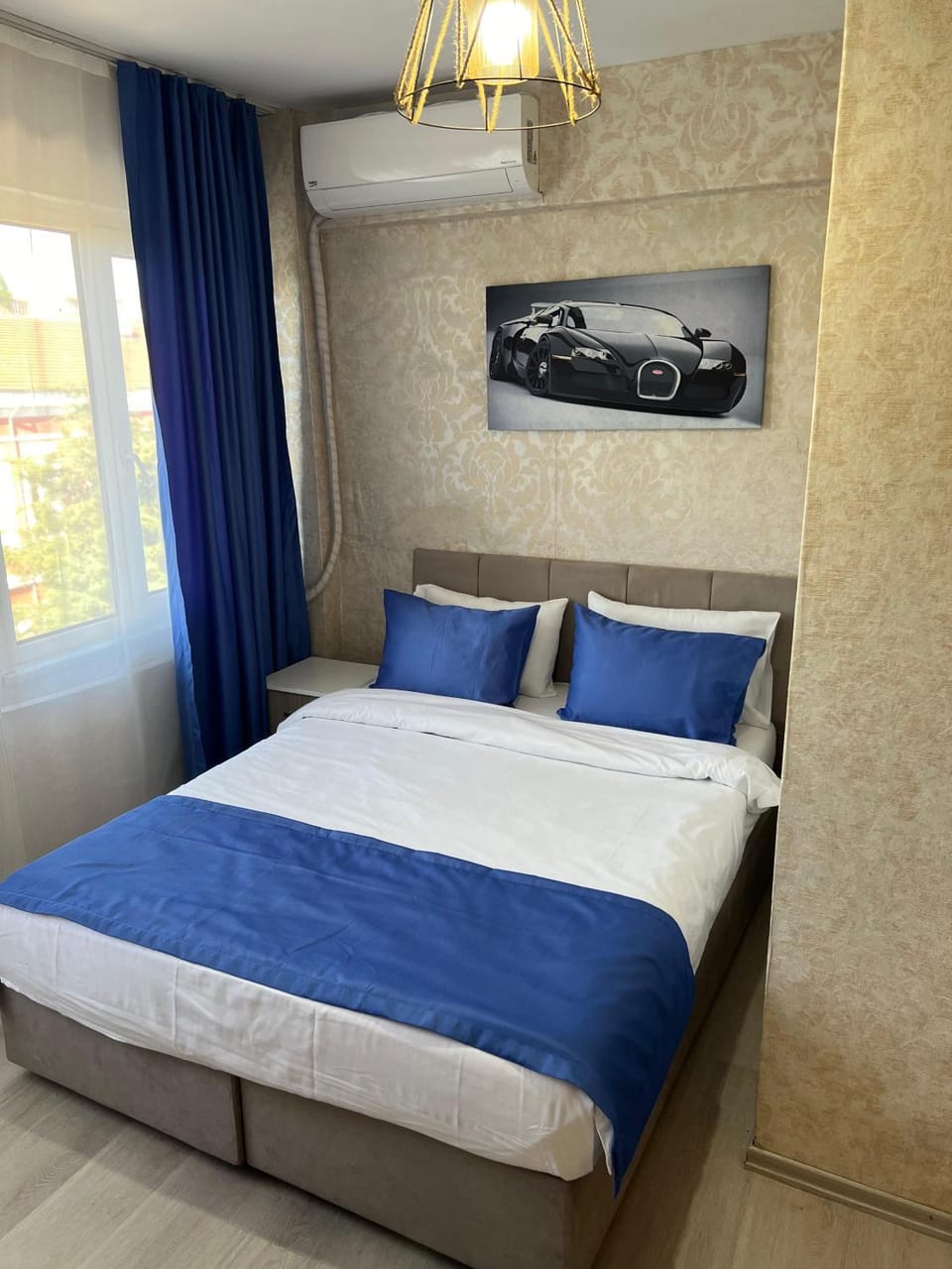 Bed, Photo of the whole room, Bedroom