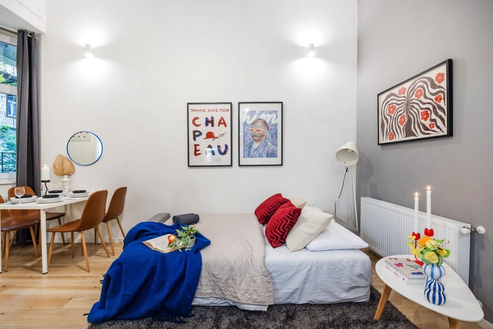 Walk to Opera & Basilica - Live Like a Local Apartment in Budapest