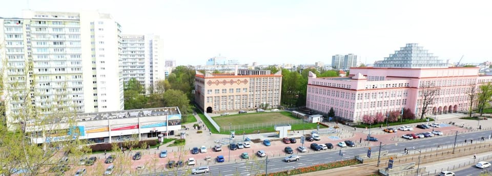 Neighbourhood, Parking