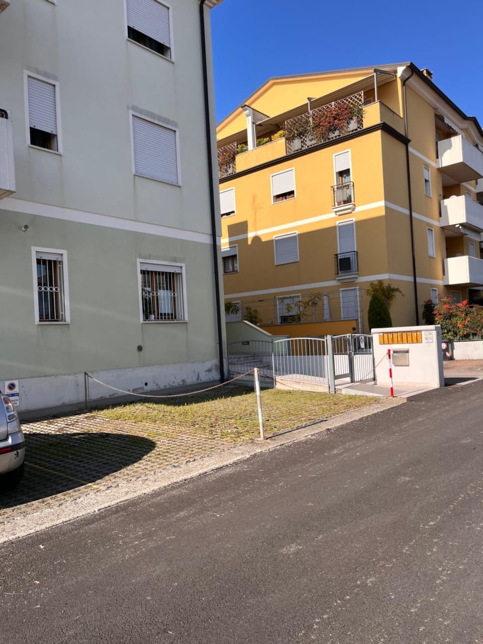 Property building, Neighbourhood, Street view