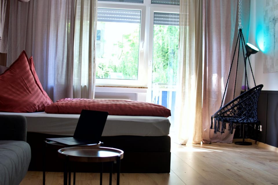 Bed, Living room, Bedroom