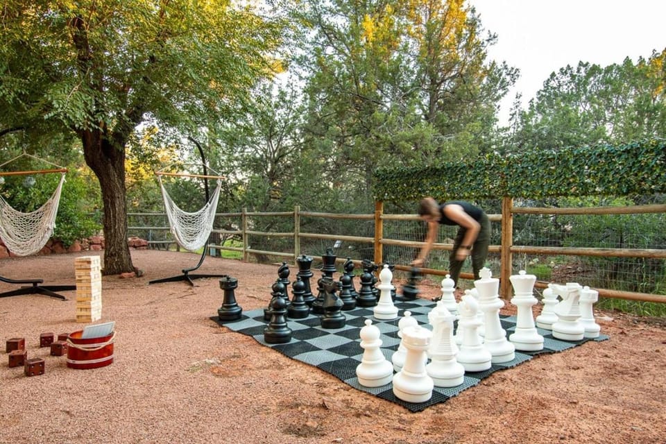 Enchanted Adobe Hideaway wHot Tub & GIANT Chess House in Sedona