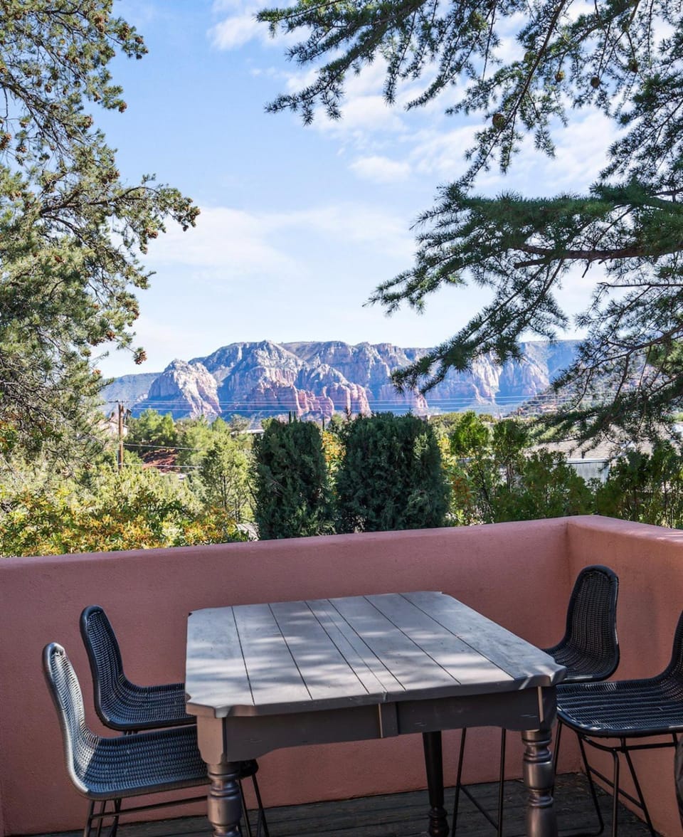 RoseQuartzPlayhouse wGmRm&more! House in Sedona